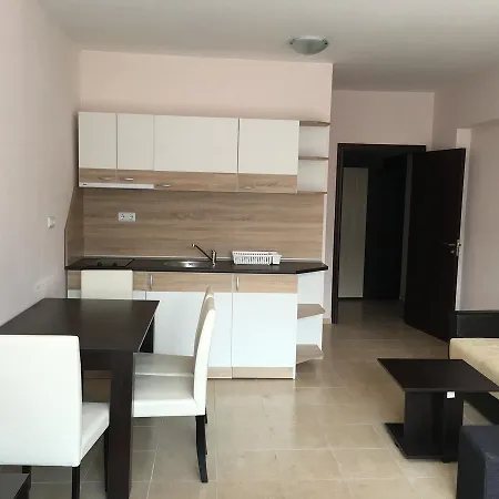 Premium Suites 3* פומורי